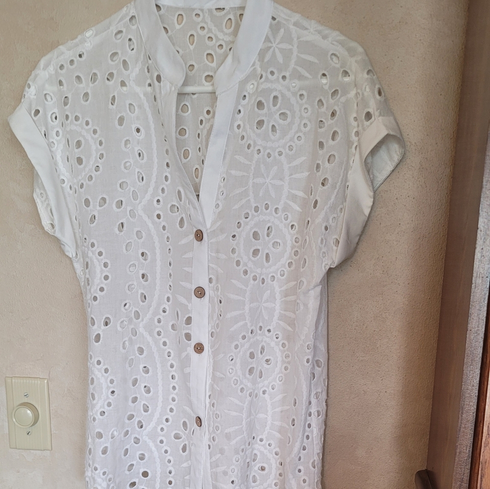 Source Unknown White Eyelet Blouse - image 1